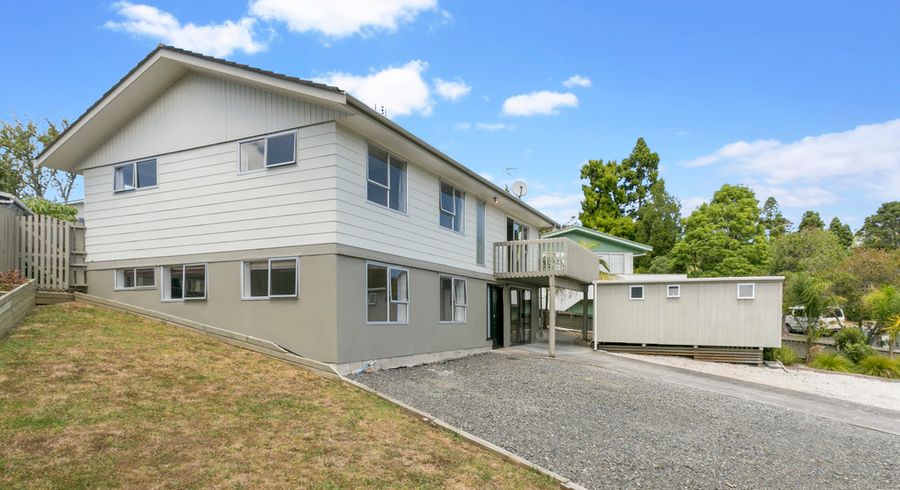  at 30 Onedin Place, Titirangi, Auckland
