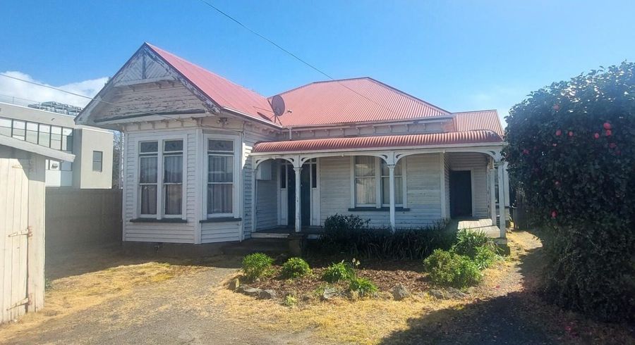 at 27 Lincoln Road, Hillmorton, Christchurch