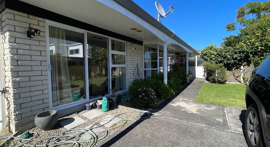  at 2/62 Walford Road, Point Chevalier, Auckland City, Auckland