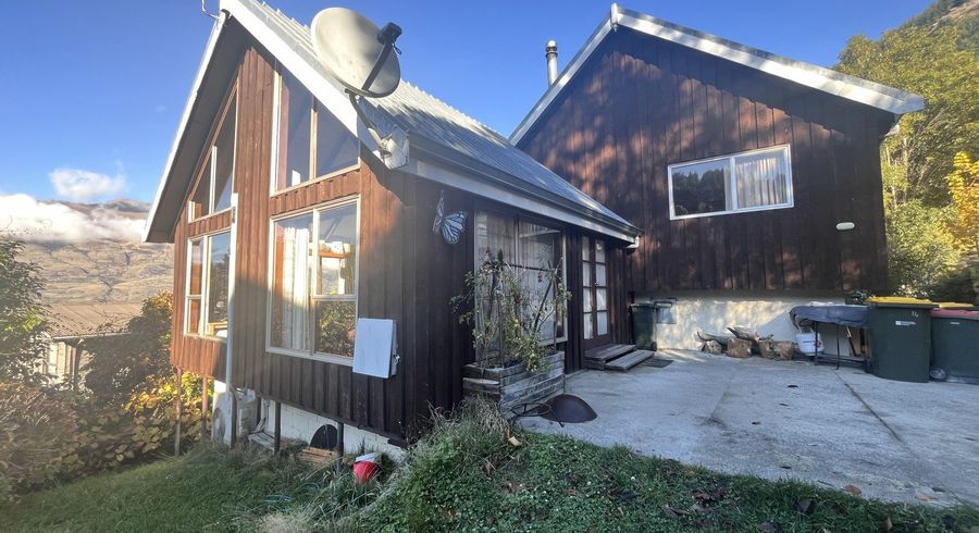  at 14 Arawata Terrace, Sunshine Bay, Queenstown-Lakes, Otago