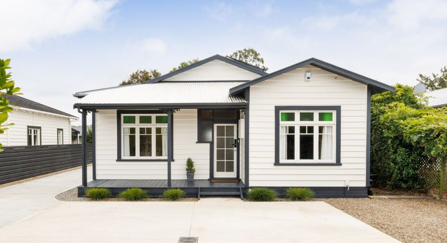  at 17A Knowles Street, Terrace End, Palmerston North, Manawatu / Whanganui