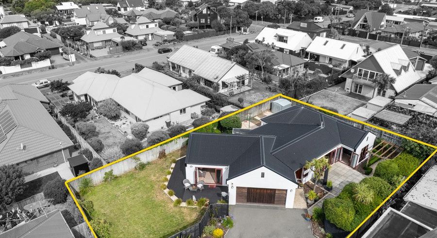  at 11 Cordyline Place, Waimairi Beach, Christchurch City, Canterbury