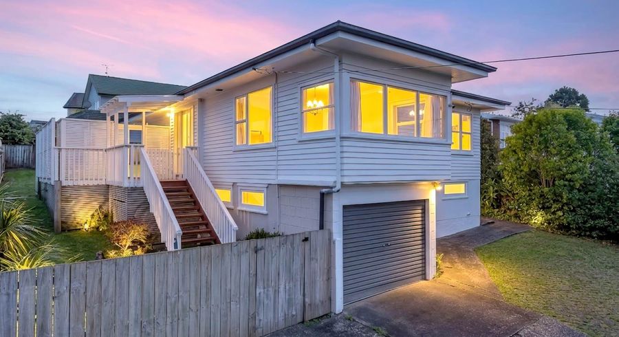  at 33 Park Road, Glenfield, North Shore City, Auckland