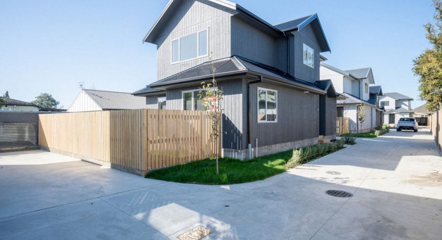  at 960C Tremaine Avenue, Roslyn, Palmerston North, Manawatu / Whanganui
