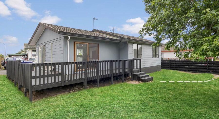  at 1/230 Waitemata Drive, Ranui, Auckland