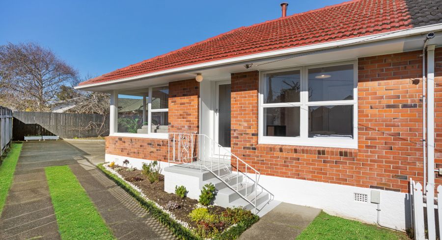  at 4/12 Wright Road, Point Chevalier, Auckland