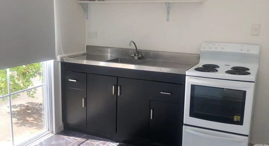  at 536A Glenfield Road, Glenfield, North Shore City, Auckland