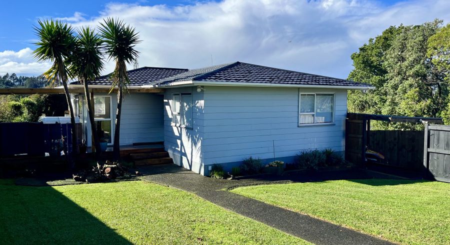  at 10 Aquarius Avenue, Glen Eden, Waitakere City, Auckland