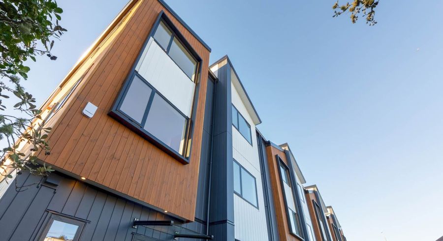  at 9/163 Lake Road, Belmont, North Shore City, Auckland