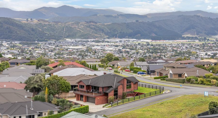  at 115 Kirton Drive, Riverstone Terraces, Upper Hutt, Wellington