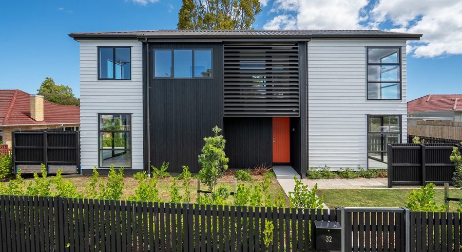  at 32 Swanson Road, Western Heights, Waitakere City, Auckland