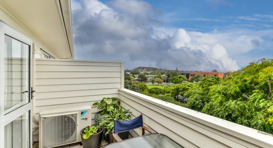  at 504/26 Morningside Drive, Morningside, Auckland