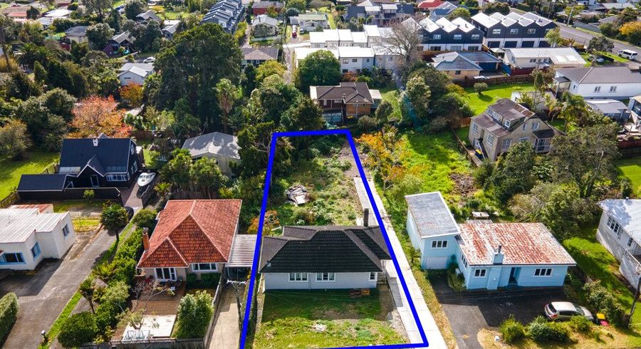  at 3 Savoy Road, Glen Eden, Waitakere City, Auckland