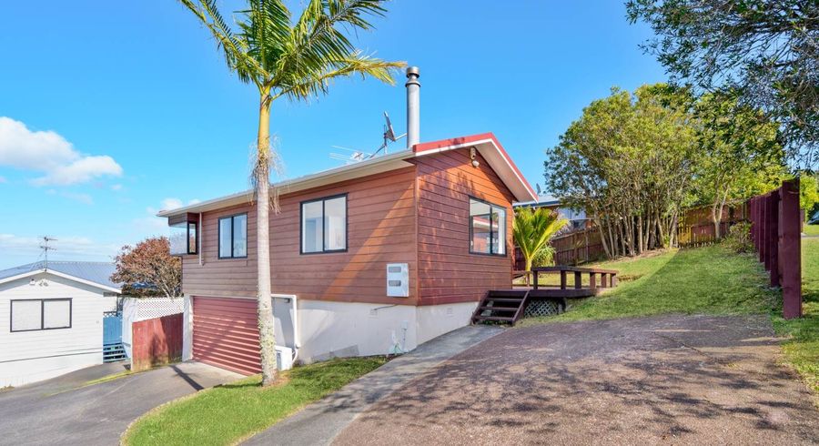  at 1/3 Valecrest Place, Bayview, North Shore City, Auckland