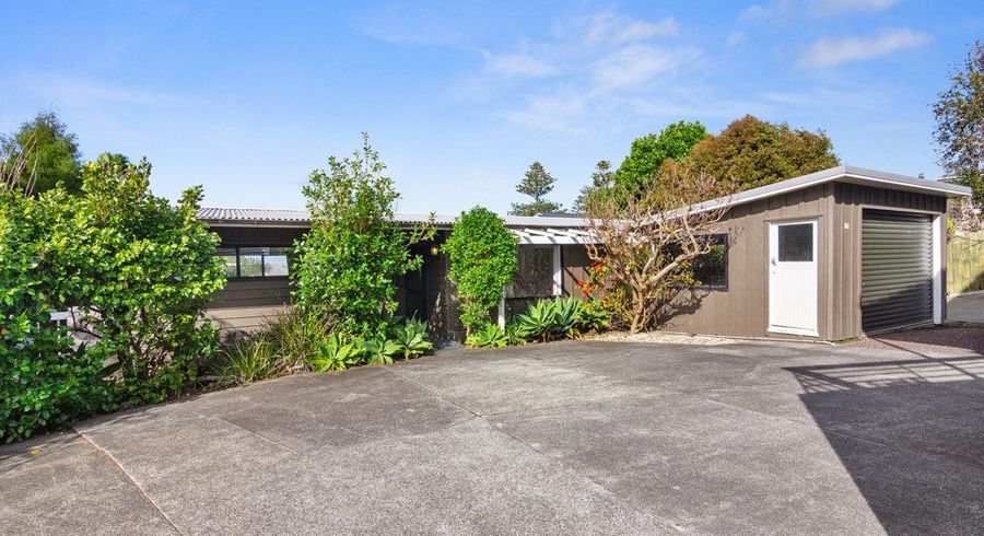  at 7a Ellangowan Road, Waiake, North Shore City, Auckland