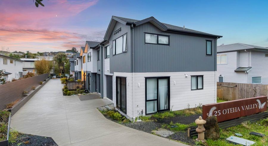  at 25F Oteha Valley Road, Northcross, North Shore City, Auckland