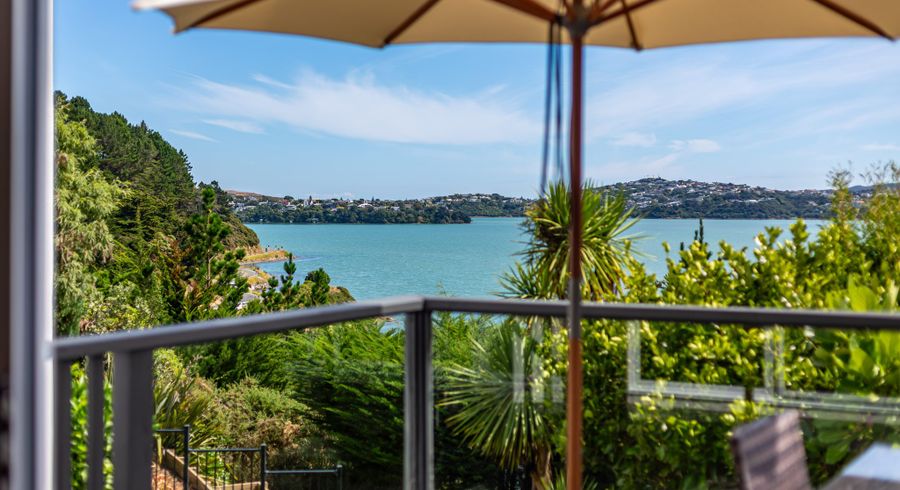  at 28 Molyneux Close, Whitby, Porirua, Wellington