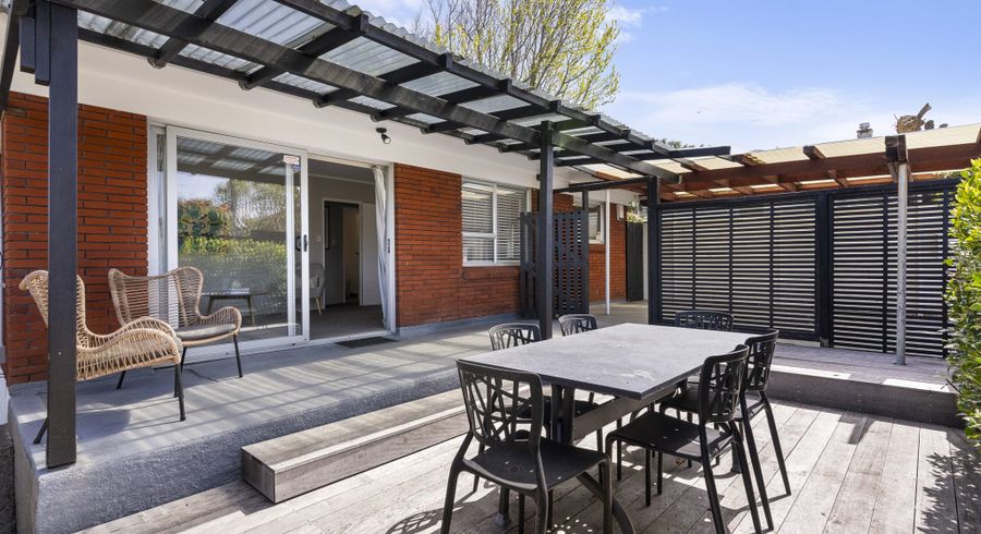  at 2/13 Tawa Road, Onehunga, Auckland
