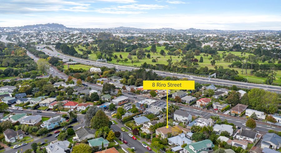 Free property data for 8 Riro Street, Point Chevalier, Auckland - homes ...