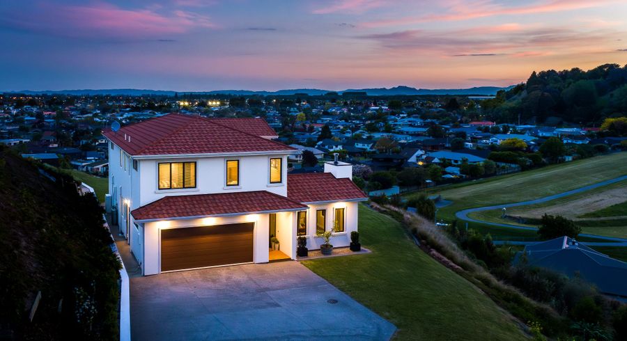  at 4 Ridgeway Terrace, Taradale, Napier