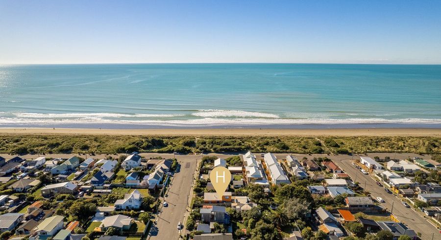  at 13 Effingham Street, North New Brighton, Christchurch City, Canterbury