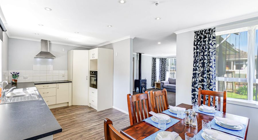  at 32 Slim Street, Bader, Hamilton