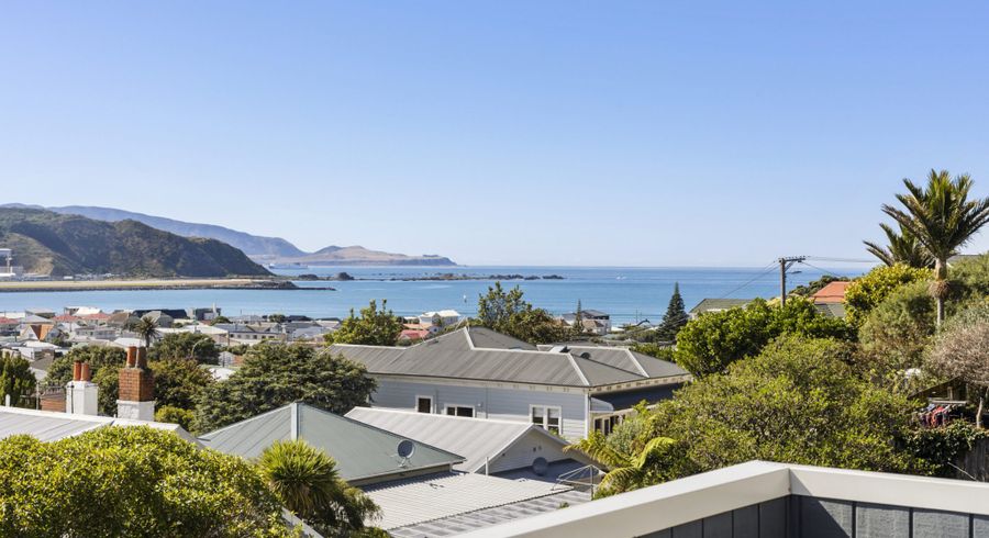  at 78D Queens Drive, Lyall Bay, Wellington