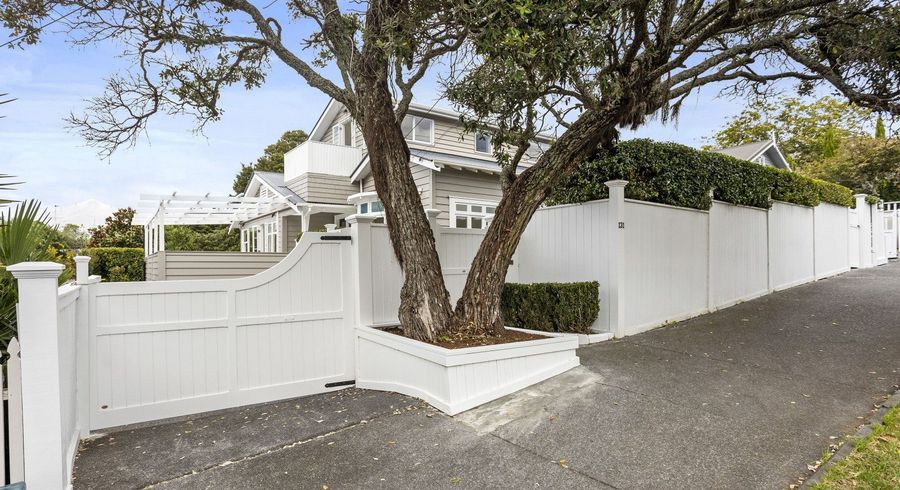  at 131 Bassett Road, Remuera, Auckland