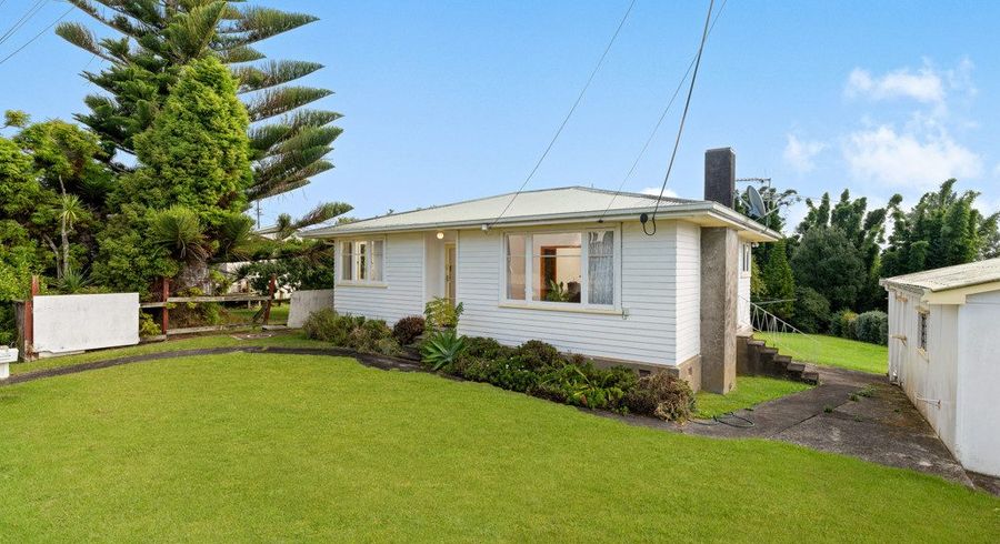  at 4 Pomelo Road, Te Atatu South, Waitakere City, Auckland