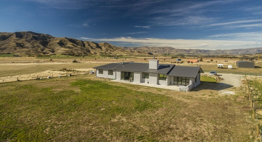  at 127 Pukerangi Drive, Queensberry