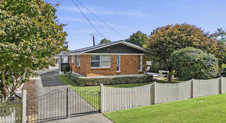  at 23 Carlyle Street, Leamington, Cambridge