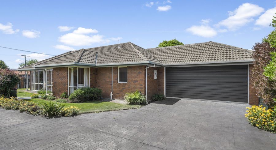  at 2/9 Wittys Road, Avonhead, Christchurch