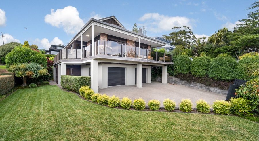  at 3 Trident Place, Shelly Park, Auckland