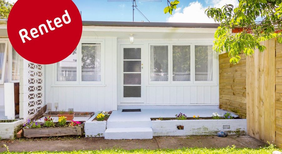  at 2/4 Granville Street, Silverstream, Upper Hutt, Wellington