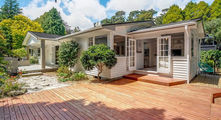  at 22 Freemans Way, Pinehaven, Upper Hutt, Wellington