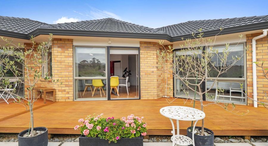  at 9 Fleetwood Drive, Henderson, Waitakere City, Auckland