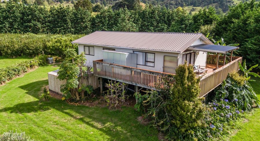  at 75 Hooks And Hall Road, Waimamaku