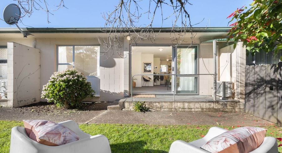  at 4/7 Tawa Road, Onehunga, Auckland