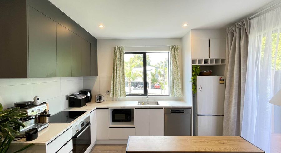  at 7/18 Sylvan Crescent, Te Atatu South, Waitakere City, Auckland