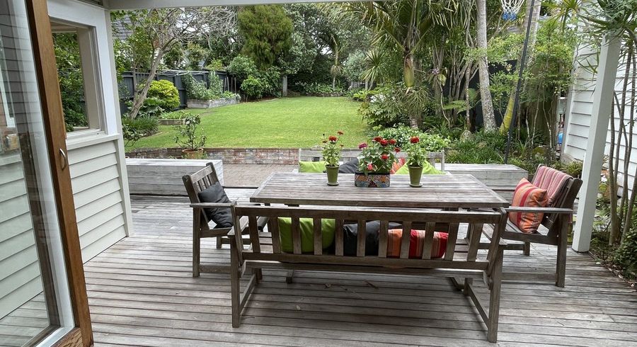  at 142 Queen Street, Northcote Point, North Shore City, Auckland