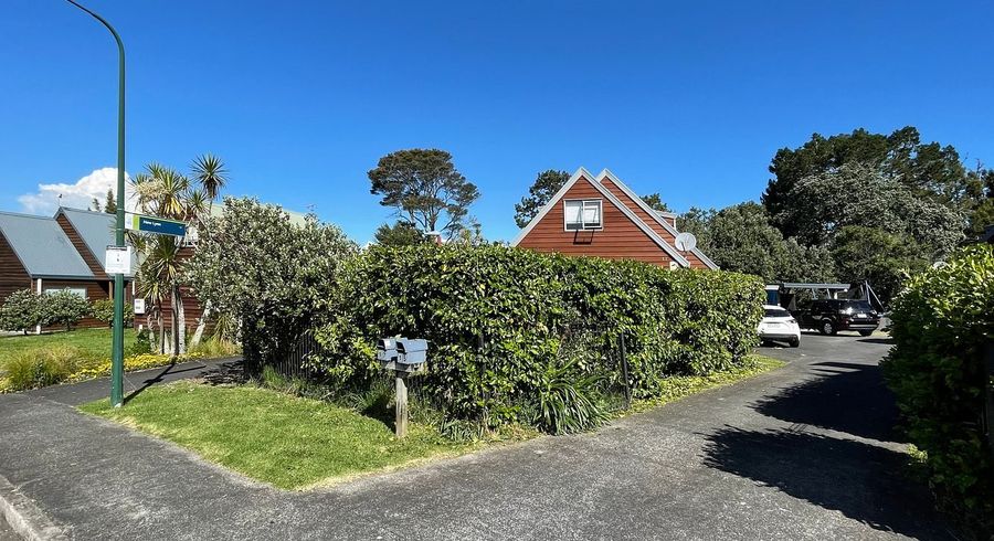 at 17 Caspian Close, New Lynn, Waitakere City, Auckland