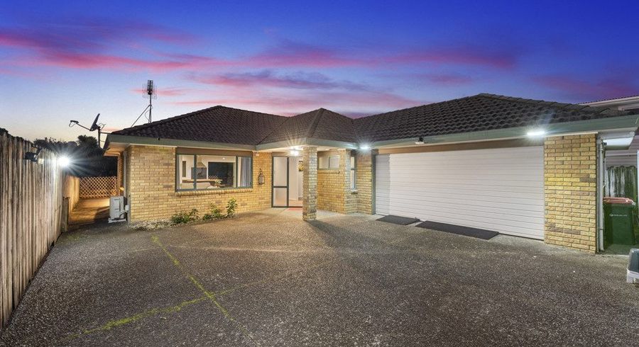  at 2/24 Somerset Road, Mount Roskill, Auckland City, Auckland