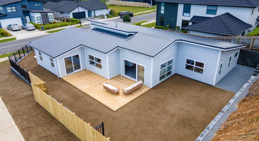  at 83 Queen Charlotte Drive, Aotea, Porirua, Wellington