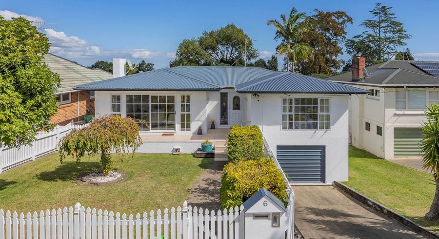  at 6 Scenic Drive, Hill Park, Manukau City, Auckland