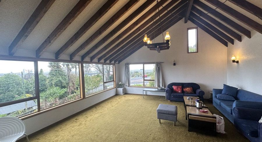  at 118 Pupuke Road, Northcote, North Shore City, Auckland