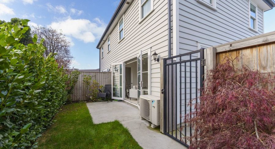  at 4/33 Dickens Street, Addington, Christchurch City, Canterbury