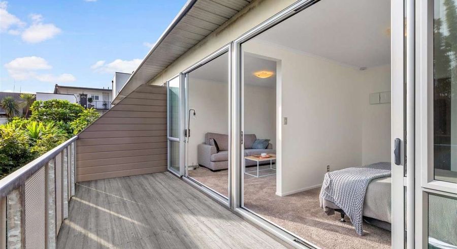  at 6/11 Sentinel Road, Herne Bay, Auckland