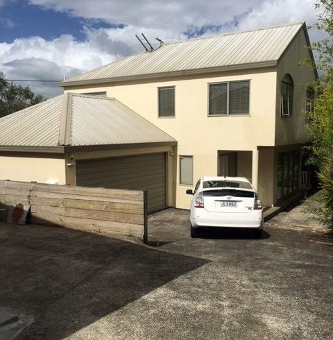  at 302a Glenfield Rd, Glenfield, North Shore City, Auckland