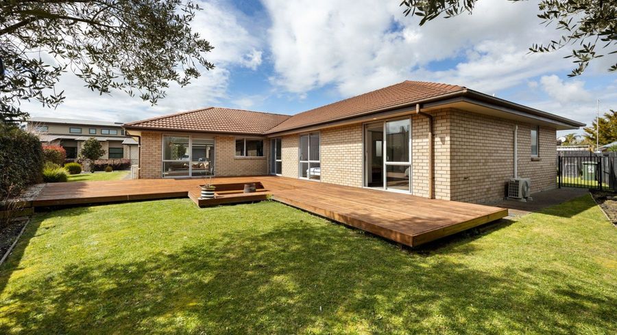  at 5 Compton Grove, Huntington, Hamilton, Waikato