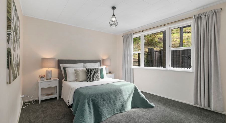  at 24 Rintoul Grove, Stokes Valley, Lower Hutt